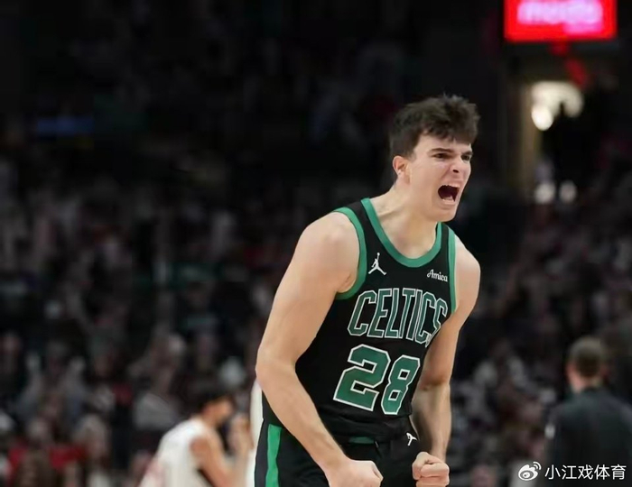 在湖人时期自称第三巨头！刷子本质暴露无遗，1亿锋线直接被弃用|雄鹿|库兹马|扬尼斯-阿德托昆博|波士顿凯尔特人队|密尔沃基雄鹿队_新浪体育_新浪新闻