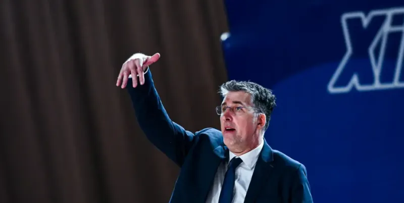 kaiyun-媒体人：新疆进攻端的整体性更好，这是格兰的功劳